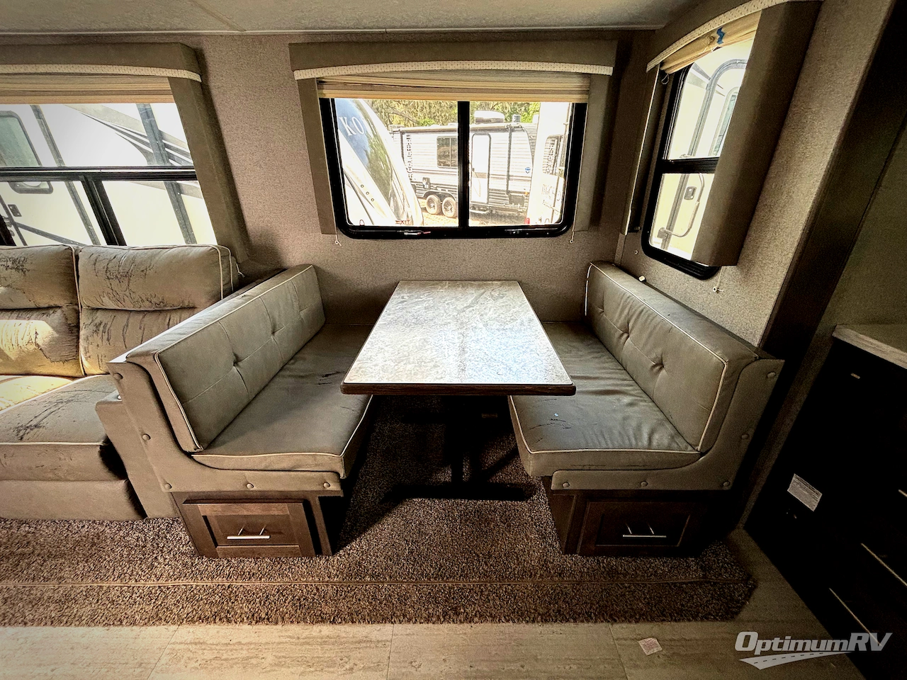 2020 Forest River Rockwood Signature Ultra Lite 8335SB Photo 14