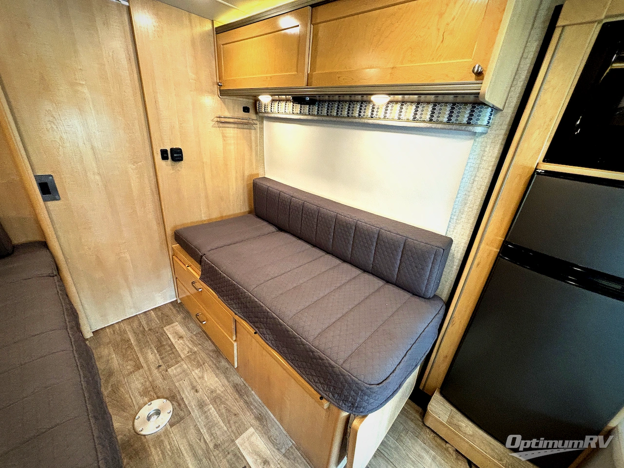 2018 Winnebago Fuse 23A Photo 17