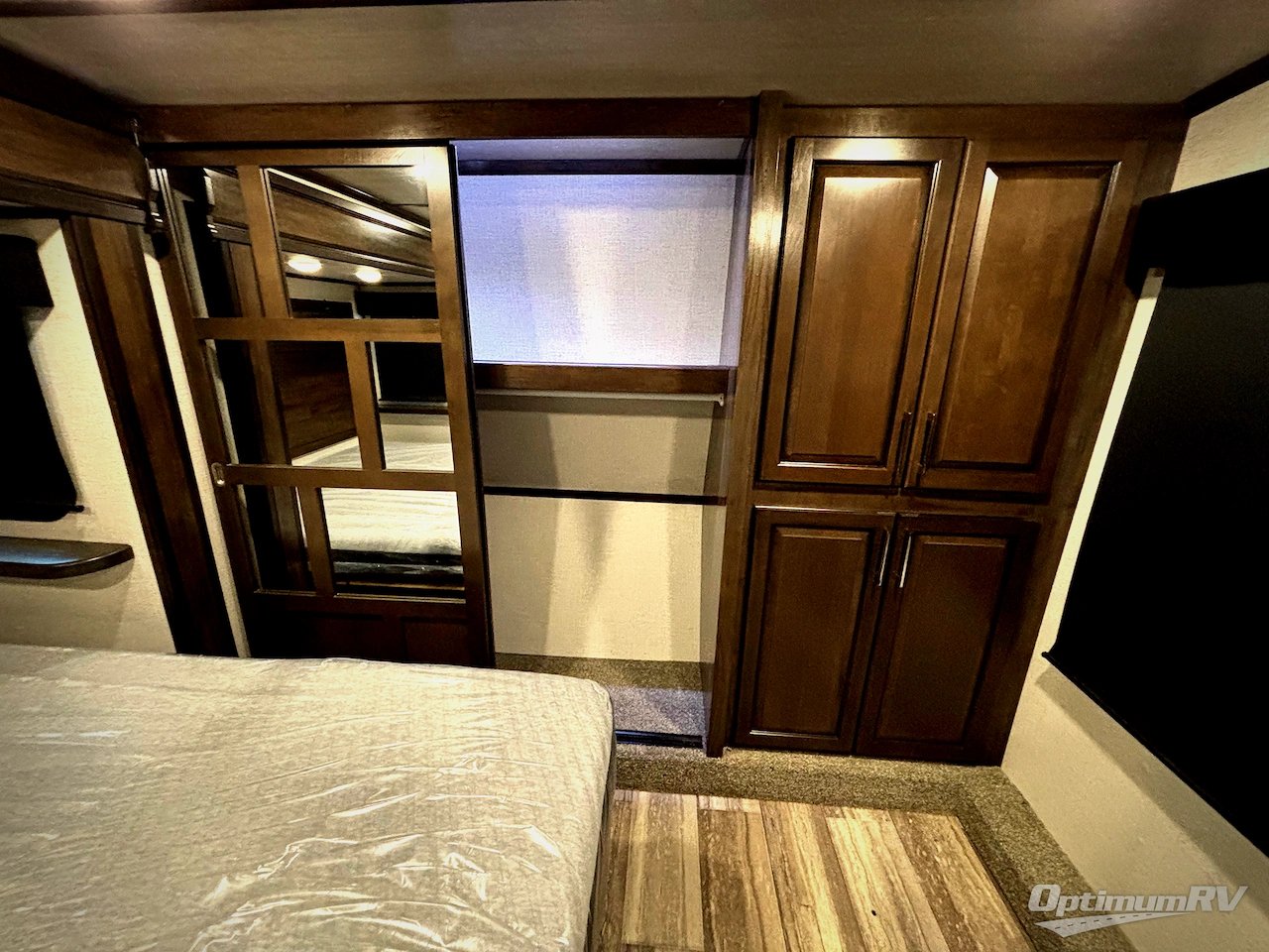 2022 Dutchmen Voltage 4015 Photo 10