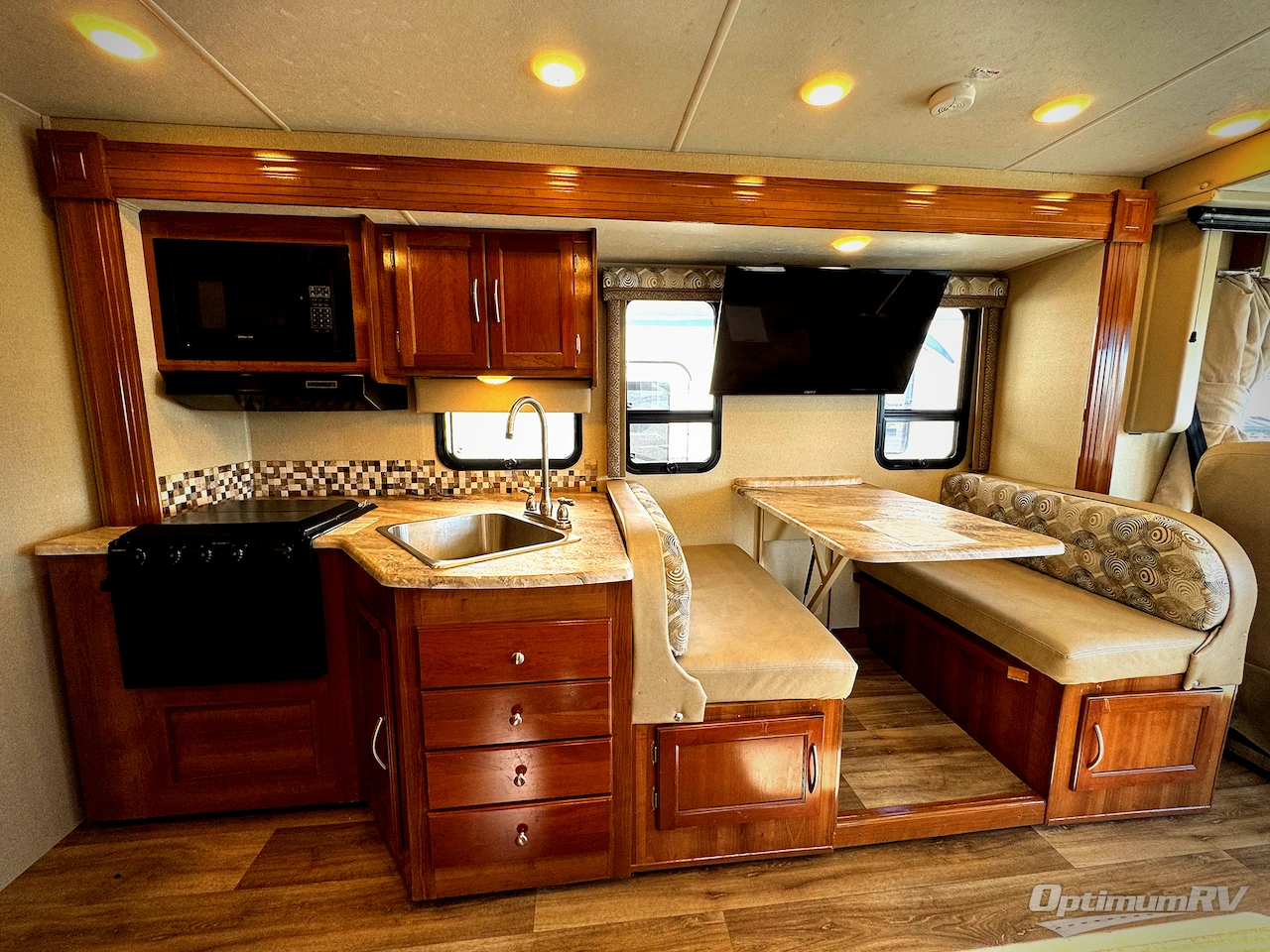 2018 Coachmen Pursuit Precision 27DS Photo 3