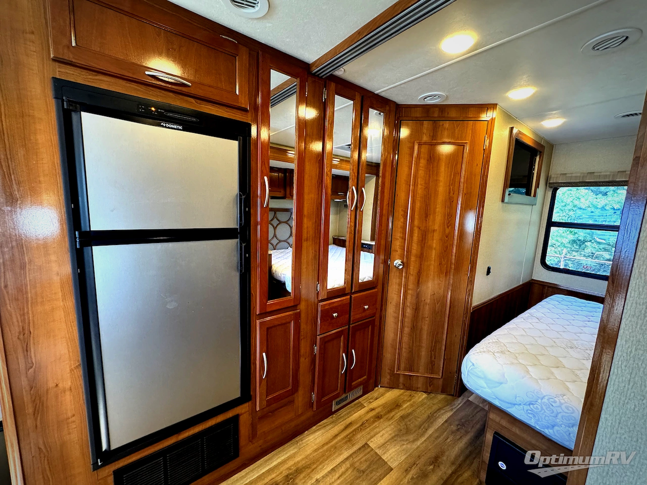 2018 Coachmen Pursuit Precision 27DS Photo 5