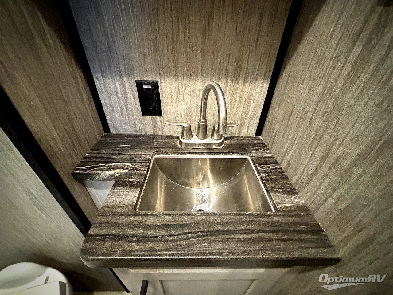 2022 KZ Durango D348BHF Photo 17