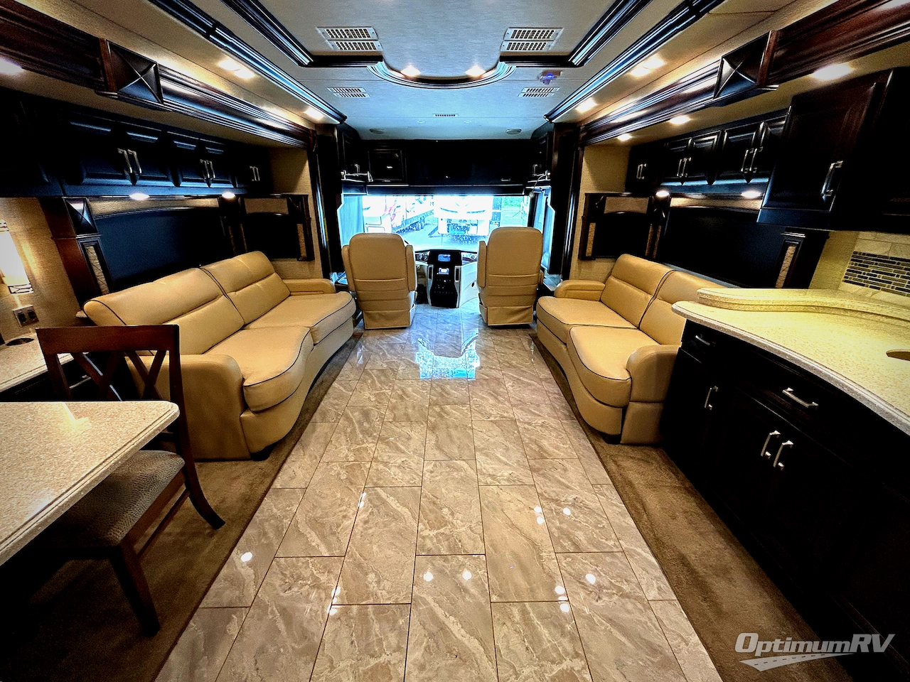 2015 American Coach American Revolution 42W Photo 5