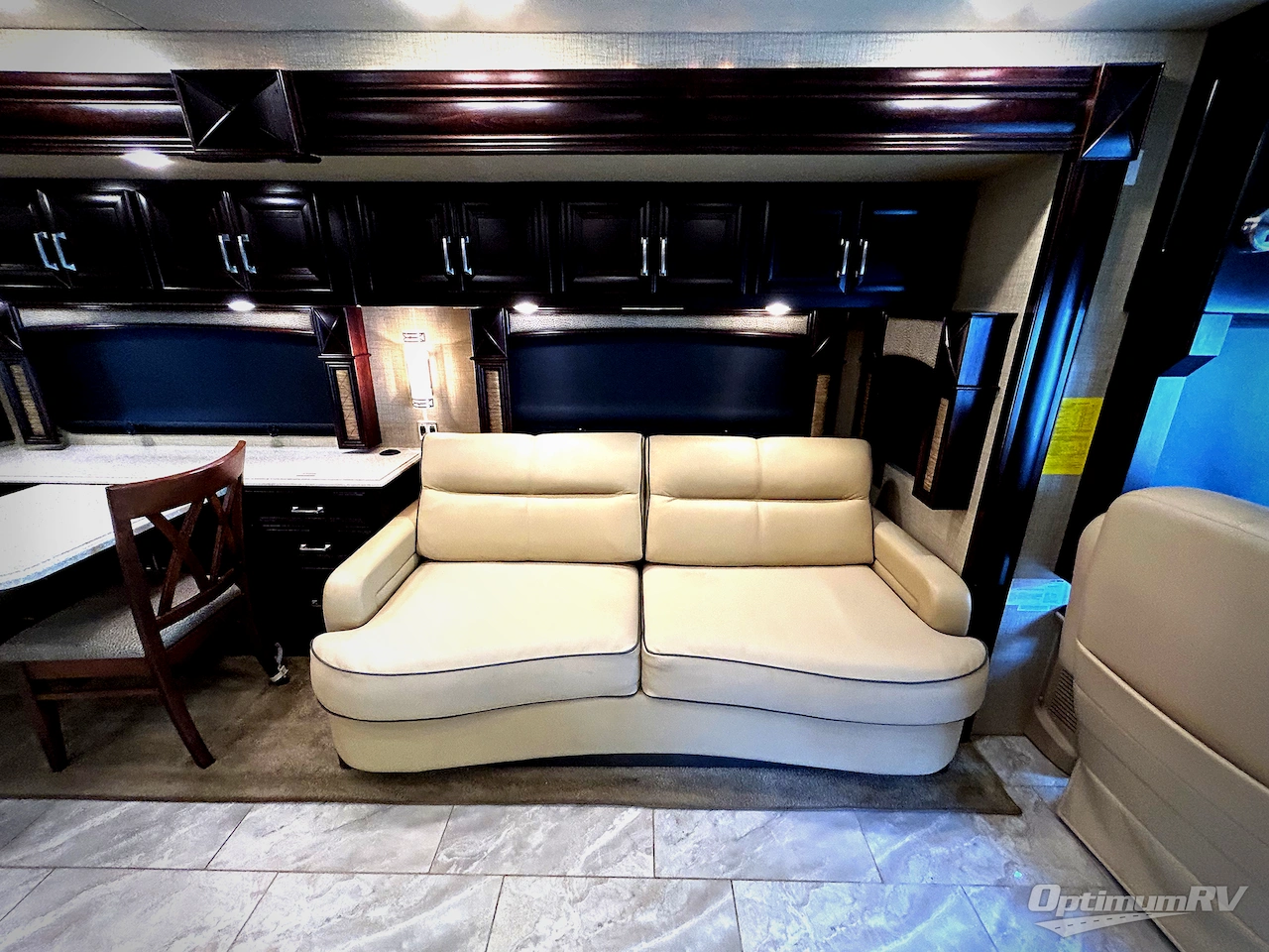 2015 American Coach American Revolution 42W Photo 14