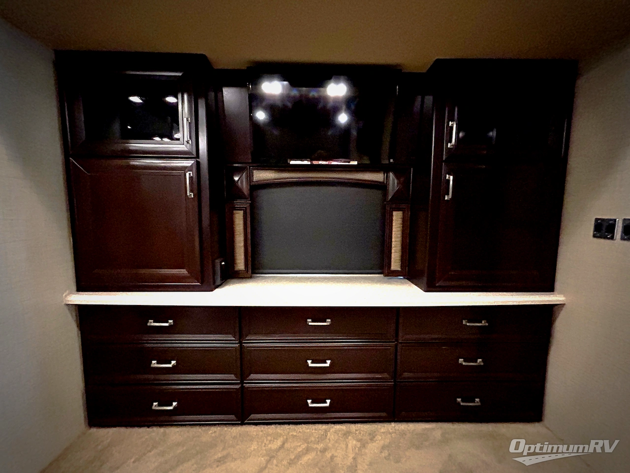 2015 American Coach American Revolution 42W Photo 22