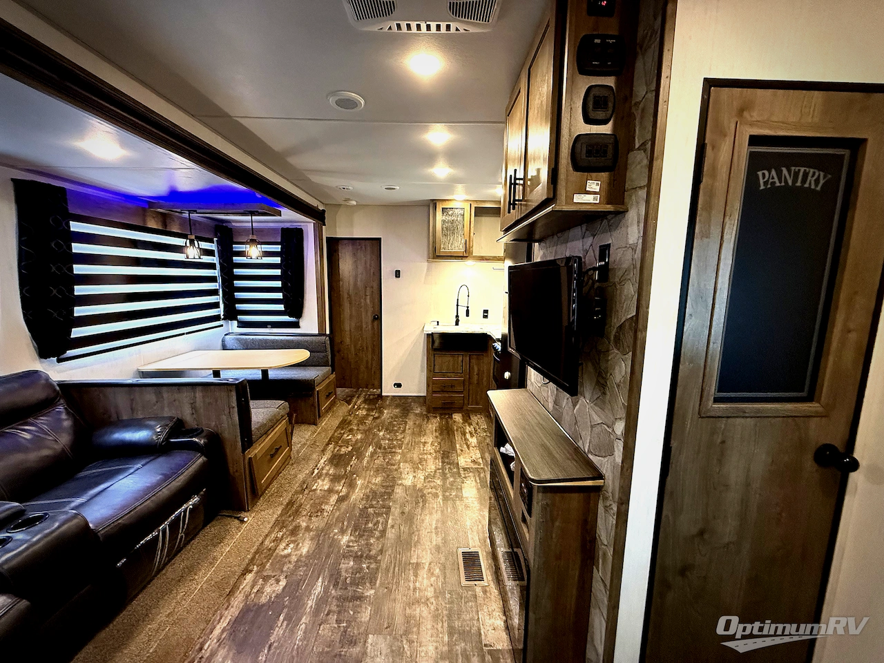 2022 Forest River Cherokee Wolf Pack 27PACK10 Photo 4