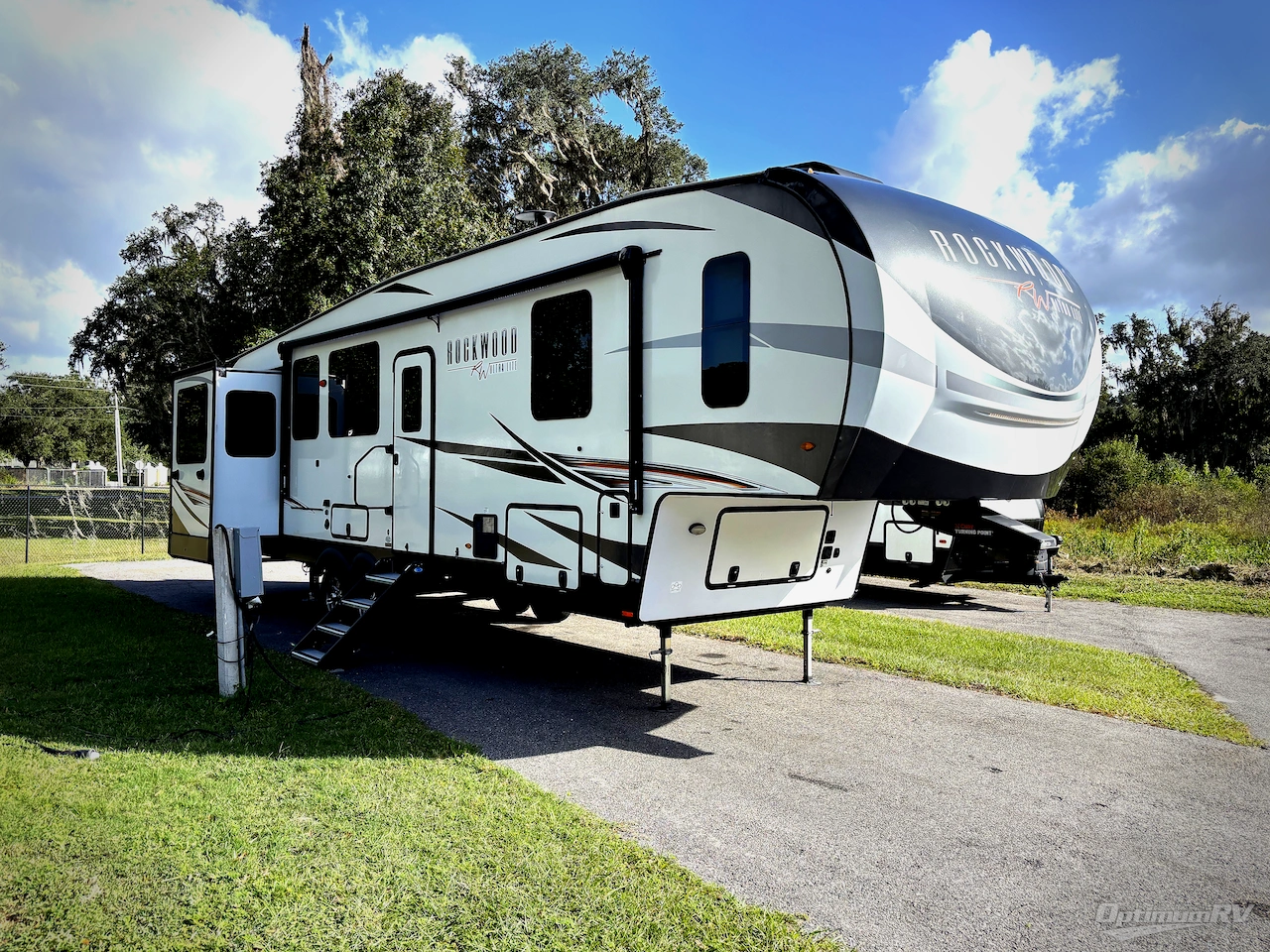 2022 Forest River Rockwood Ultra Lite 2898BS Photo 1