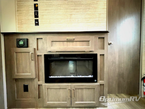 2024 Coachmen Catalina Legacy Edition 343BHTS RV Photo 4