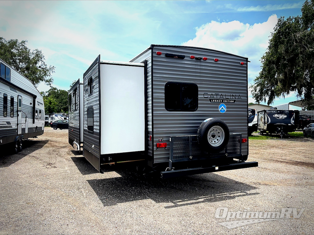 2024 Coachmen Catalina Legacy Edition 343BHTS Photo 2
