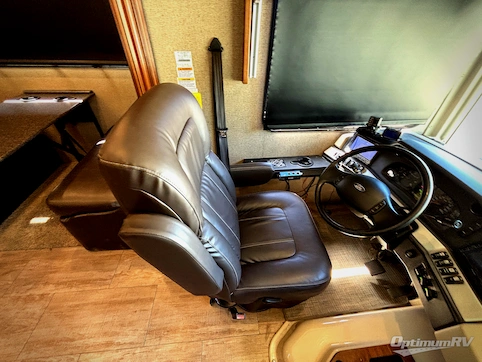 2018 Fleetwood Bounder 34S RV Photo 2
