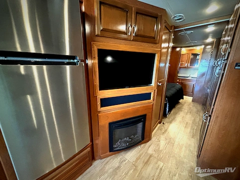 2018 Fleetwood Bounder 34S RV Photo 3