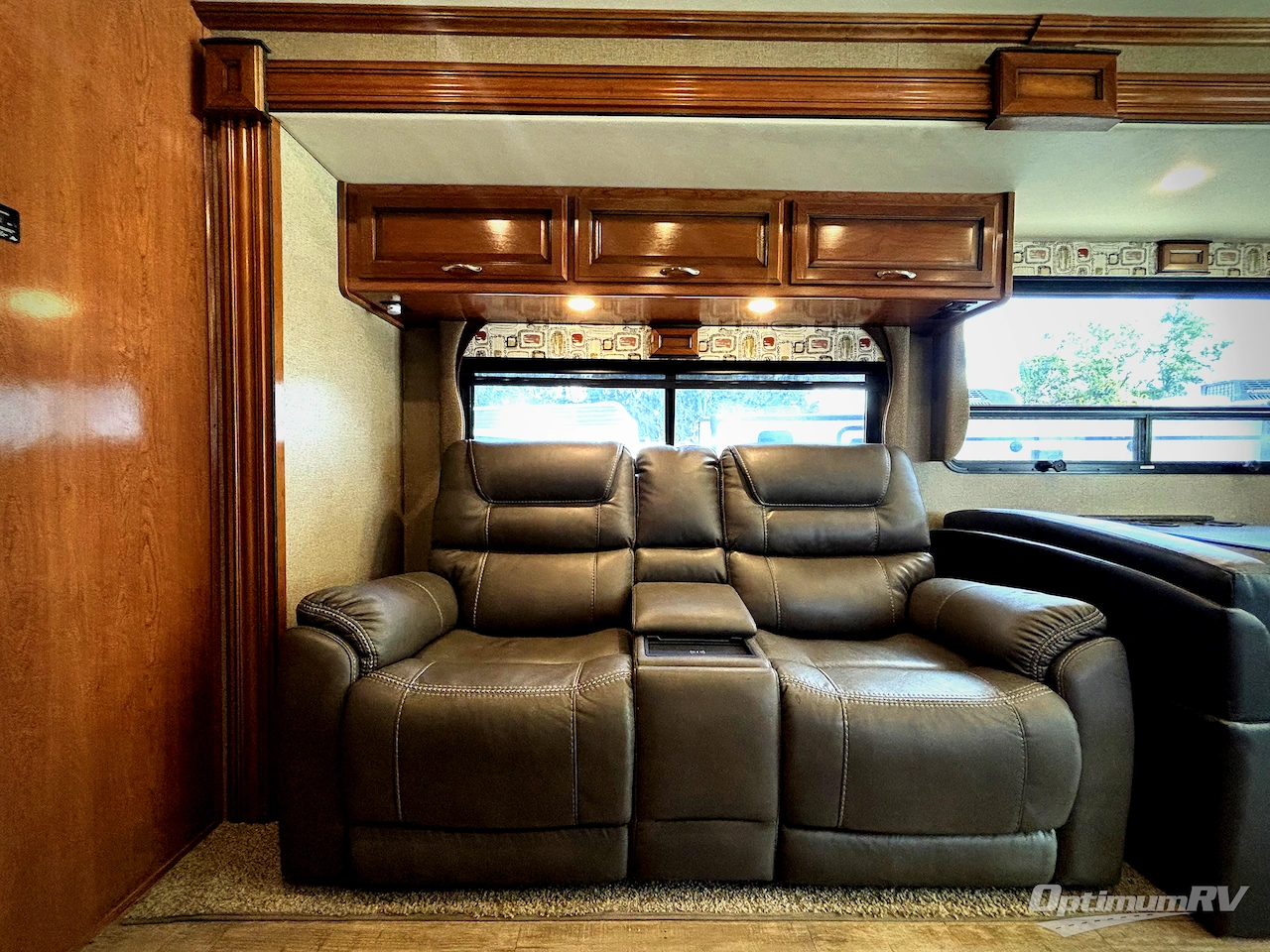 2018 Fleetwood Bounder 34S Photo 7