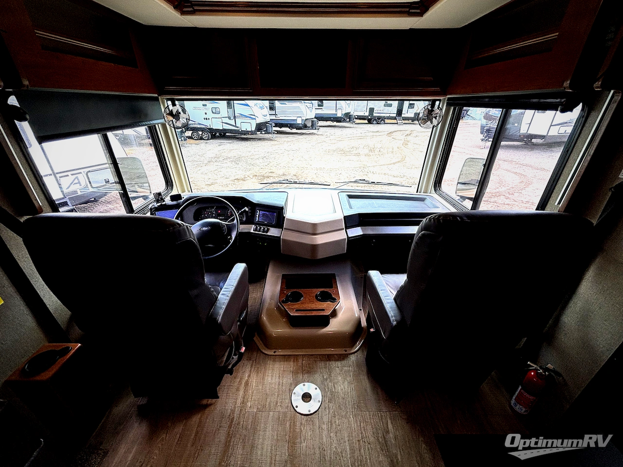 2018 Fleetwood Bounder 34S Photo 22