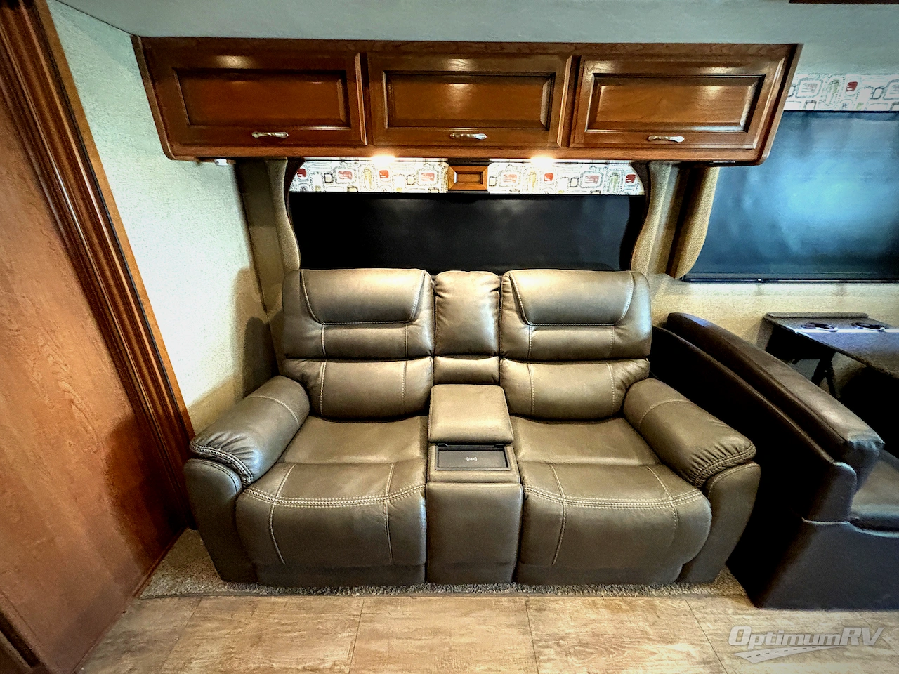 2018 Fleetwood Bounder 34S Photo 12