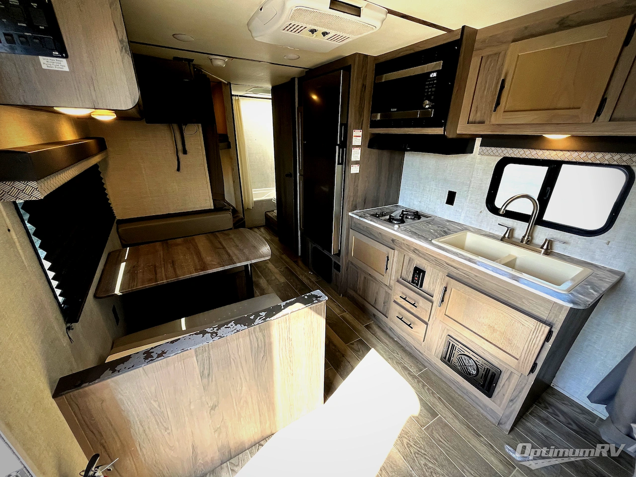 2022 Gulf Stream Trailmaster Ultra-Lite 248BH Photo 4