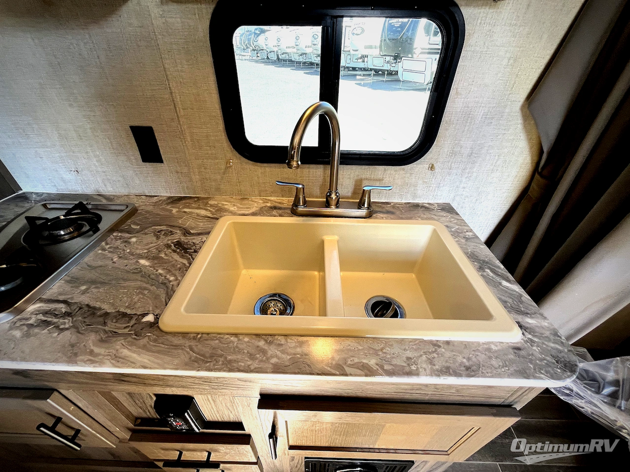 2022 Gulf Stream Trailmaster Ultra-Lite 248BH Photo 10