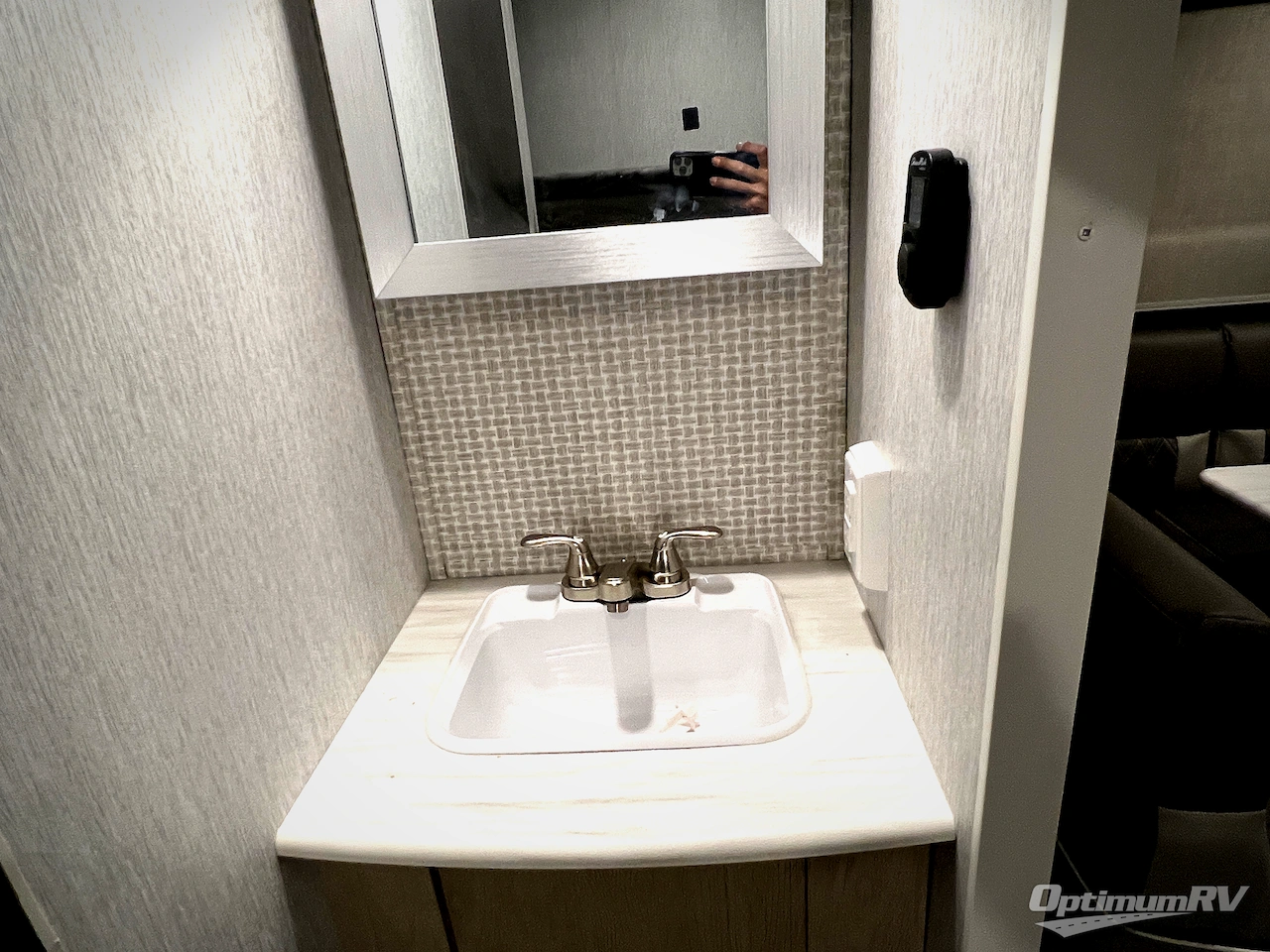 2024 Forest River Wildwood 28DBUD Photo 23