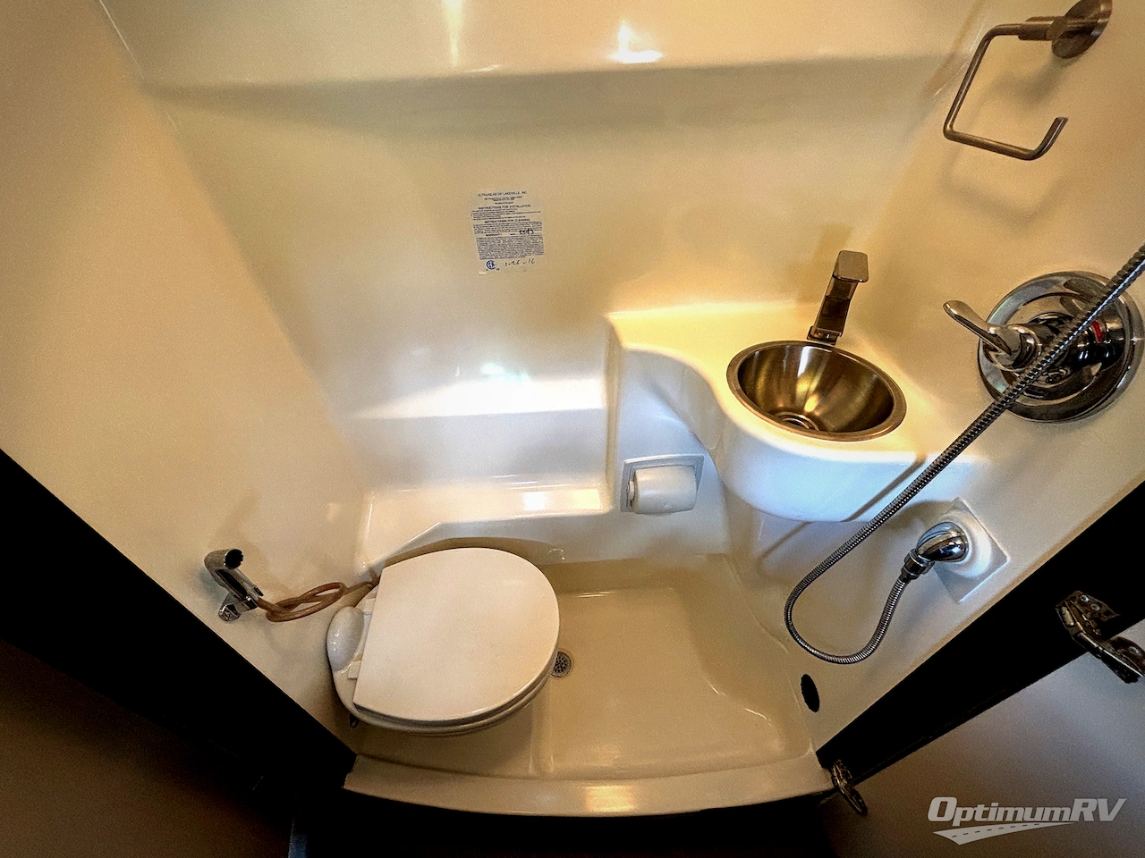 2016 Winnebago Era 70X Photo 14