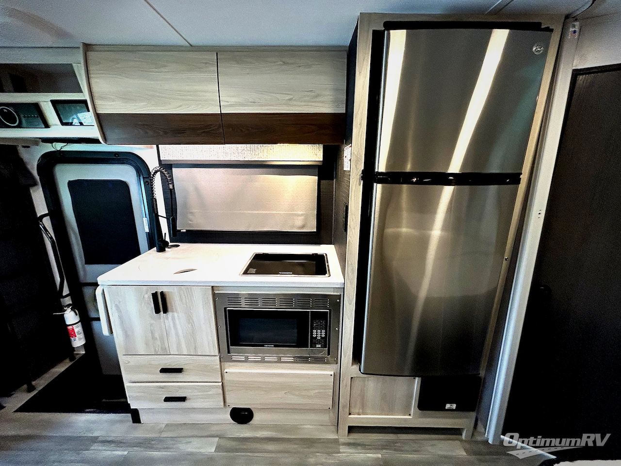 2023 Forest River Sunseeker MBS 2400B Photo 11
