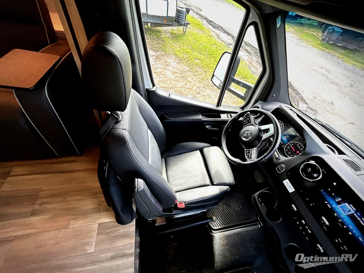 2023 Forest River Sunseeker MBS 2400B Photo 4