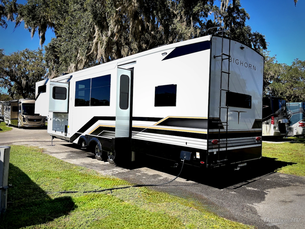 2026 Heartland Bighorn 39RK Photo 3