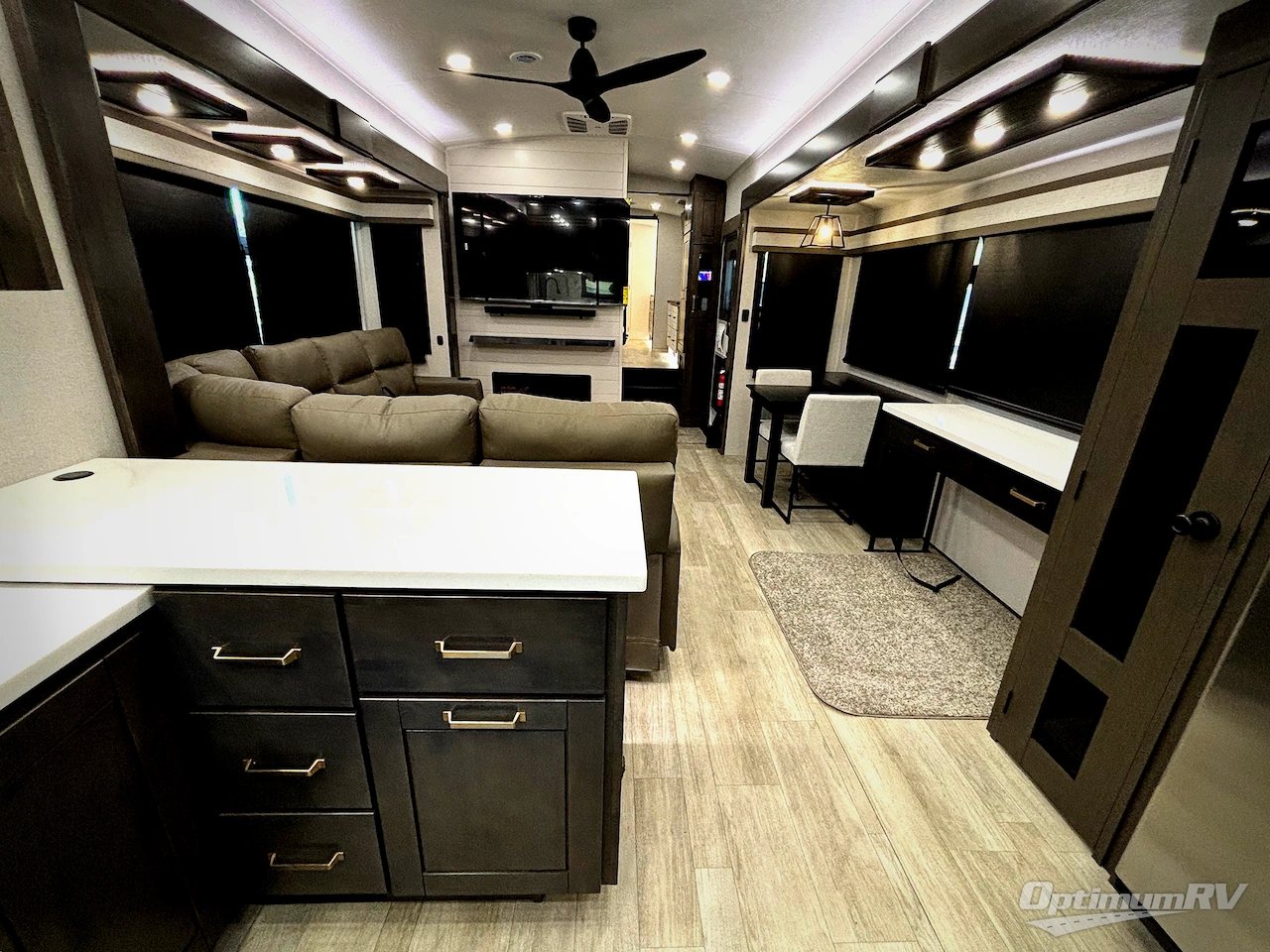 2026 Heartland Bighorn 39RK Photo 5