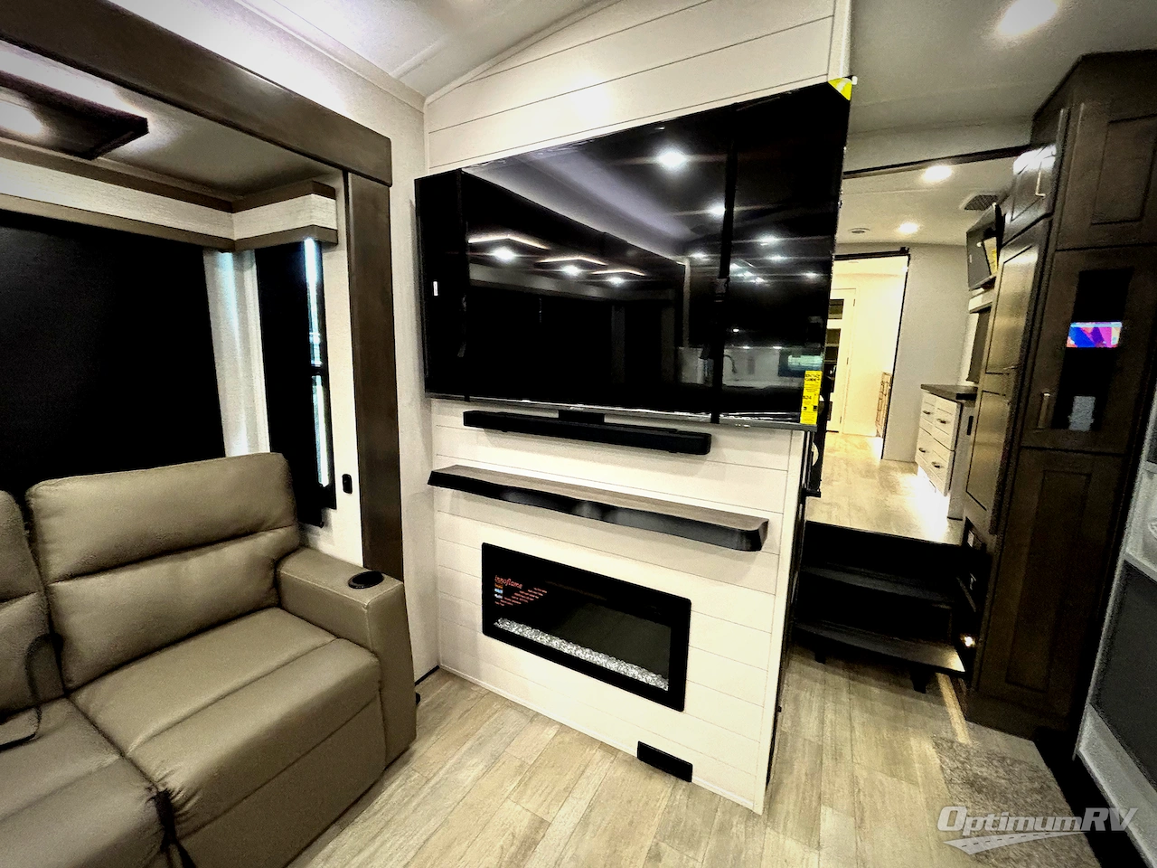 2026 Heartland Bighorn 39RK Photo 18