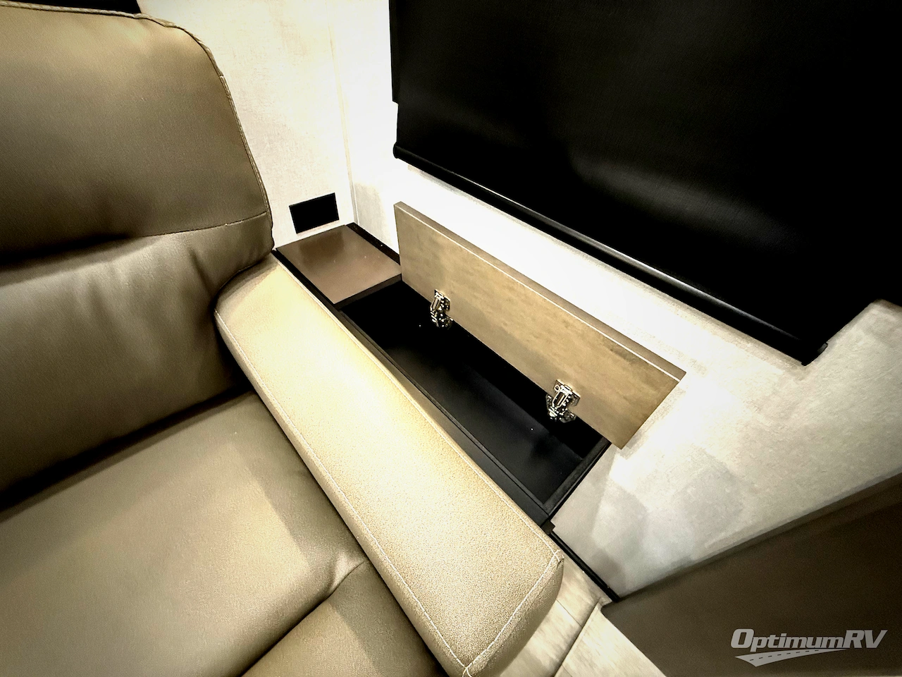 2026 Heartland Bighorn 37MD Photo 10