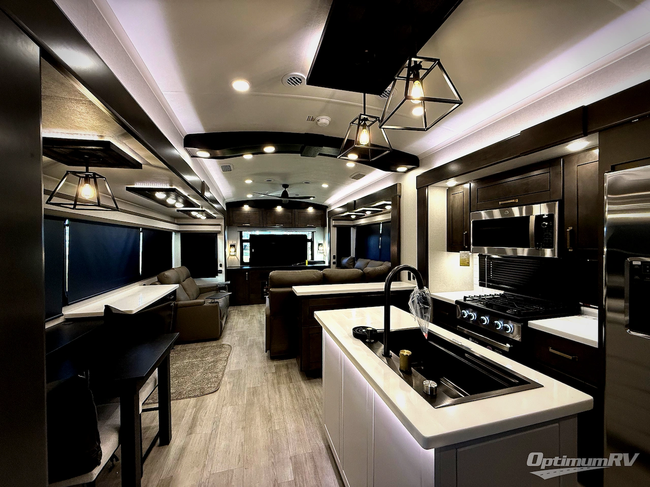 2026 Heartland Bighorn 38RE Photo 4