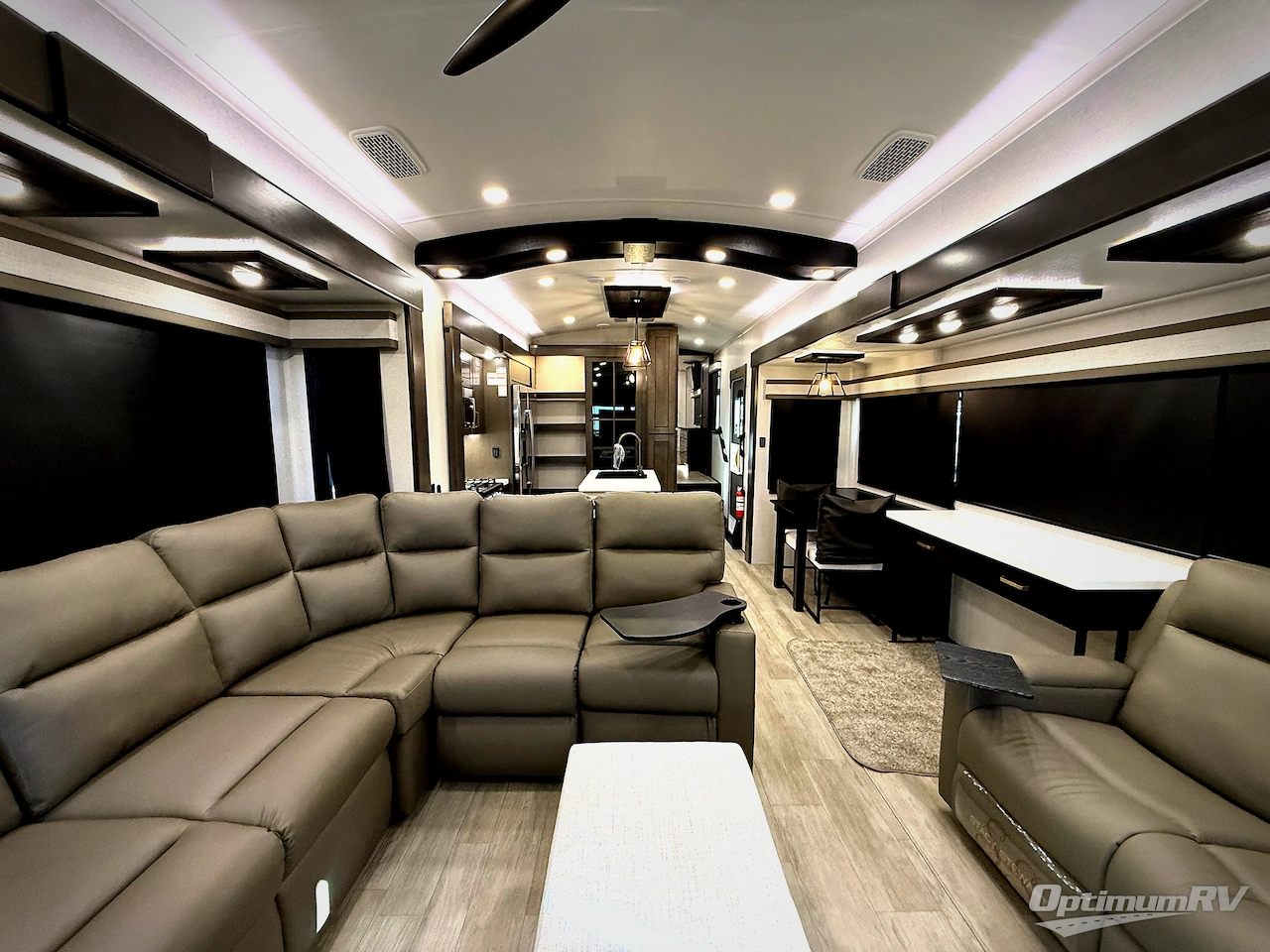 2026 Heartland Bighorn 38RE Photo 5