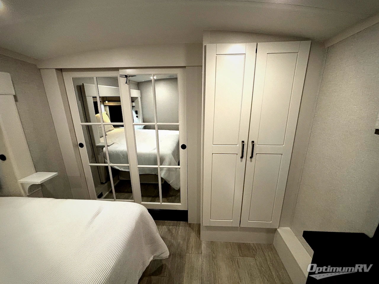 2026 Heartland Bighorn 38RE Photo 10