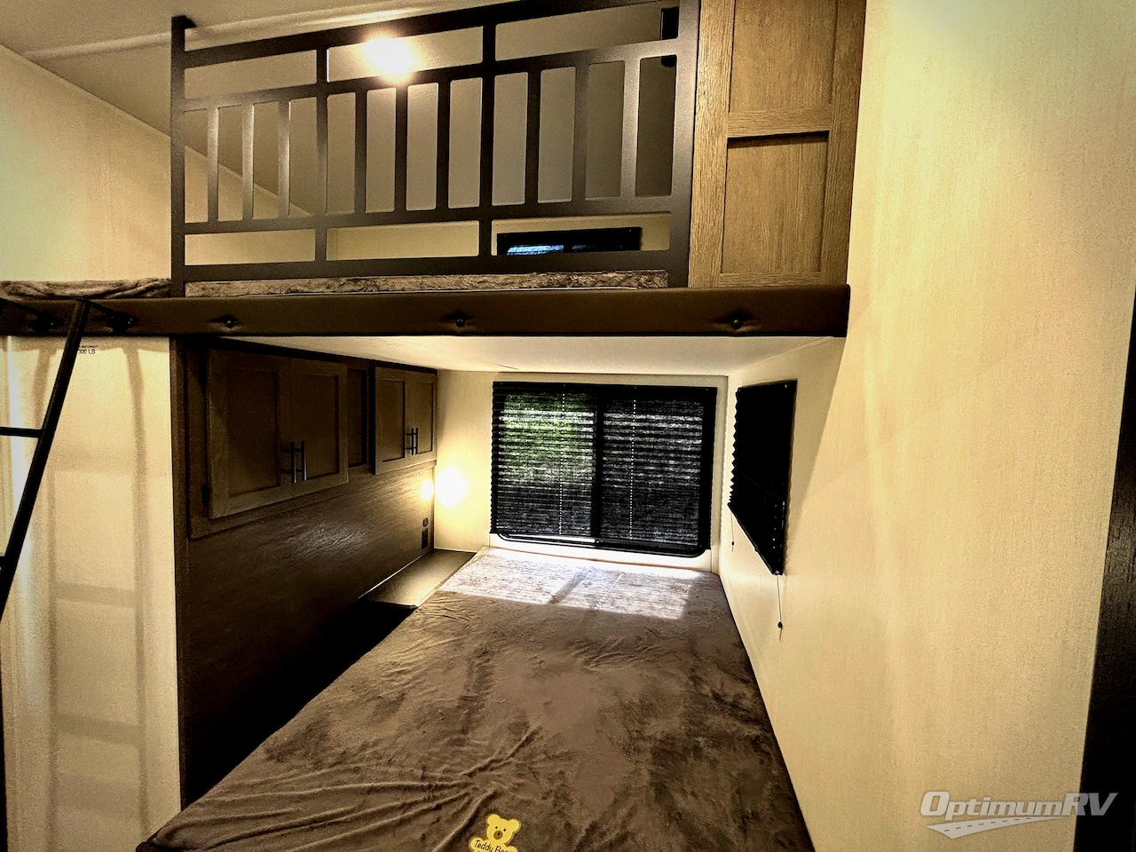 2025 Forest River Cherokee Arctic Wolf Suite 3750SUITE Photo 20