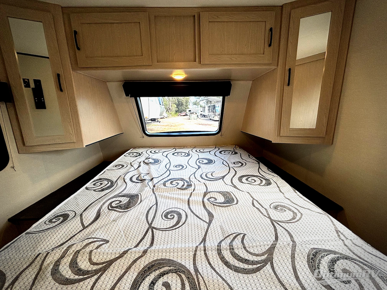 2022 Coachmen Apex Ultra-Lite 266BHS Photo 12