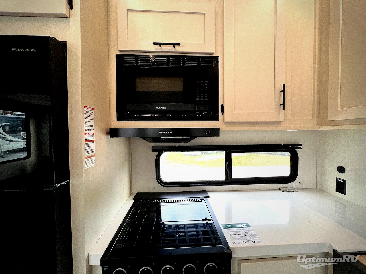 2026 Forest River Cherokee Arctic Wolf 287BH Photo 12