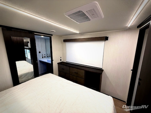 2026 Forest River Cherokee Arctic Wolf 38LEAH.G RV Photo 4