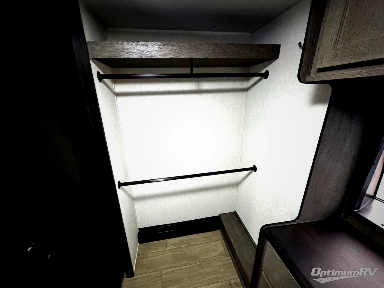 2026 Forest River Cherokee Arctic Wolf 38LEAH.G Photo 32