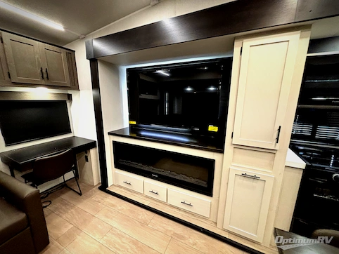 2026 Forest River Cherokee Arctic Wolf 38LEAH.G RV Photo 4