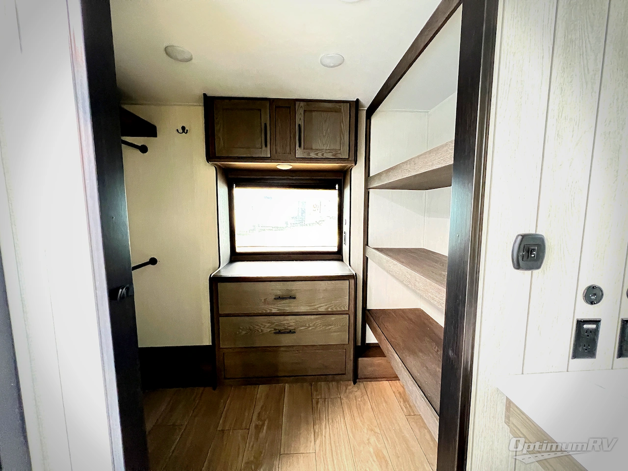 2026 Forest River Cherokee Arctic Wolf 38LEAH.G Photo 23