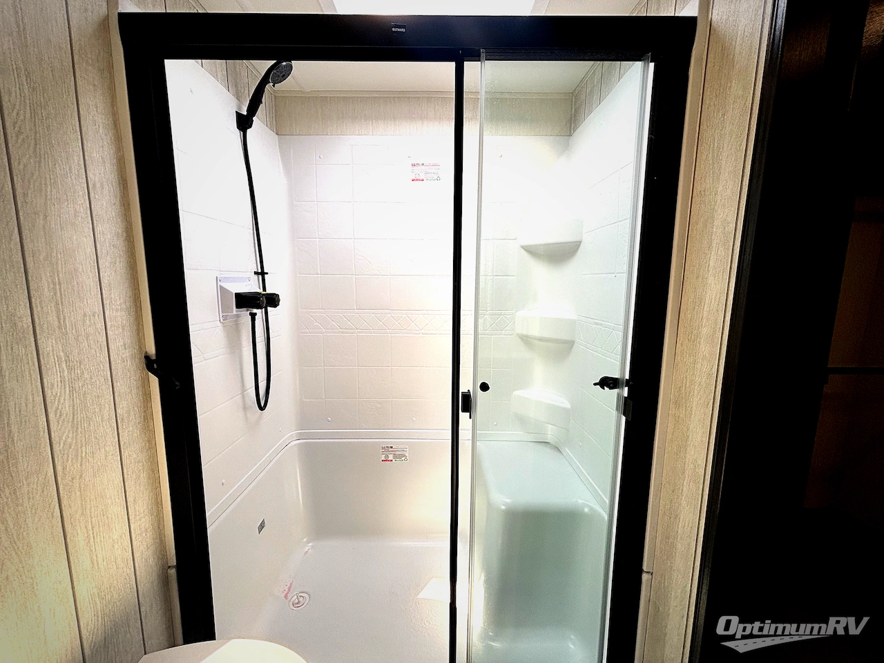 2026 Forest River Cherokee Arctic Wolf 38LEAH.G Photo 7