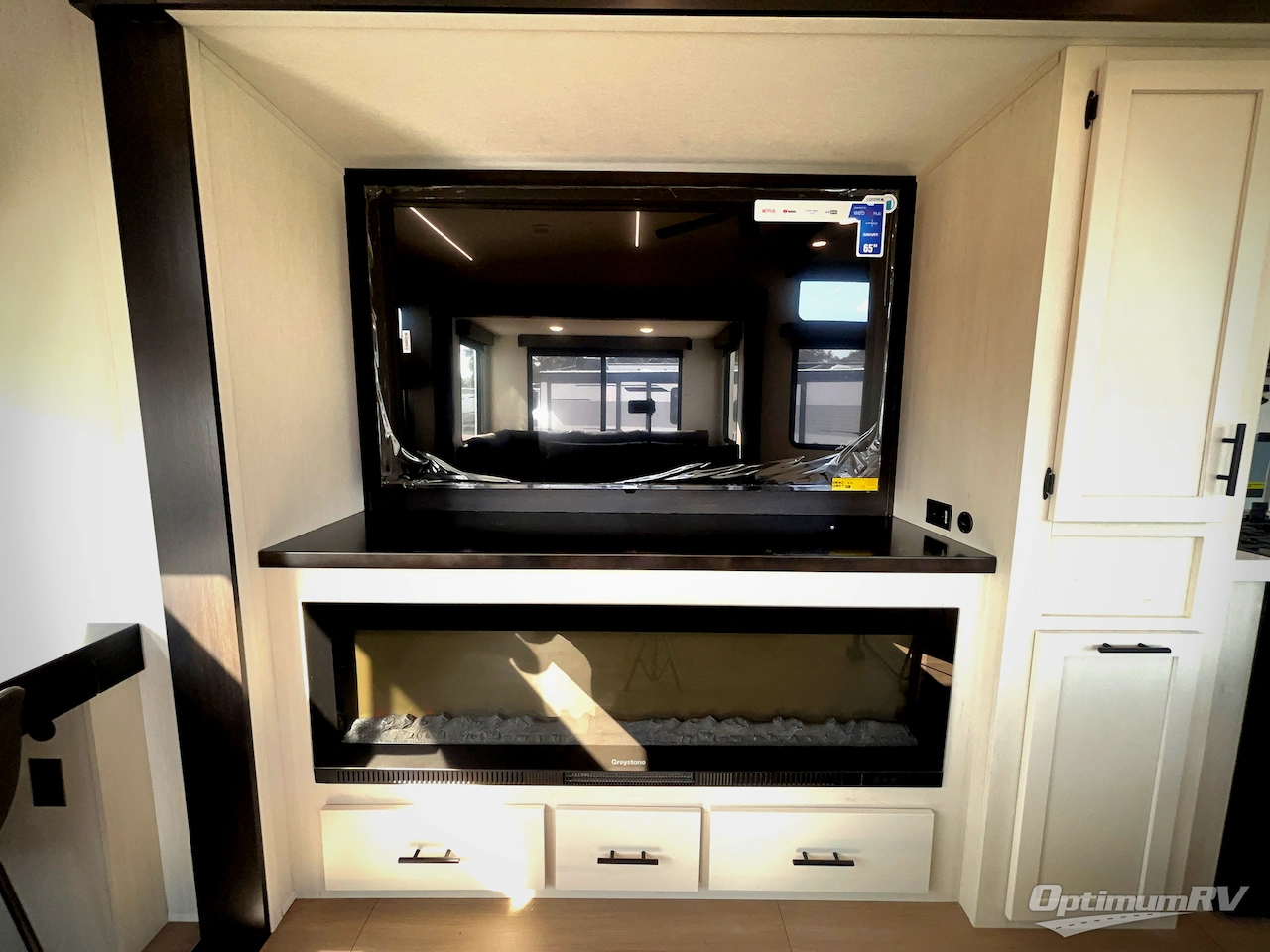 2026 Forest River Cherokee Arctic Wolf 38LEAH.G Photo 13