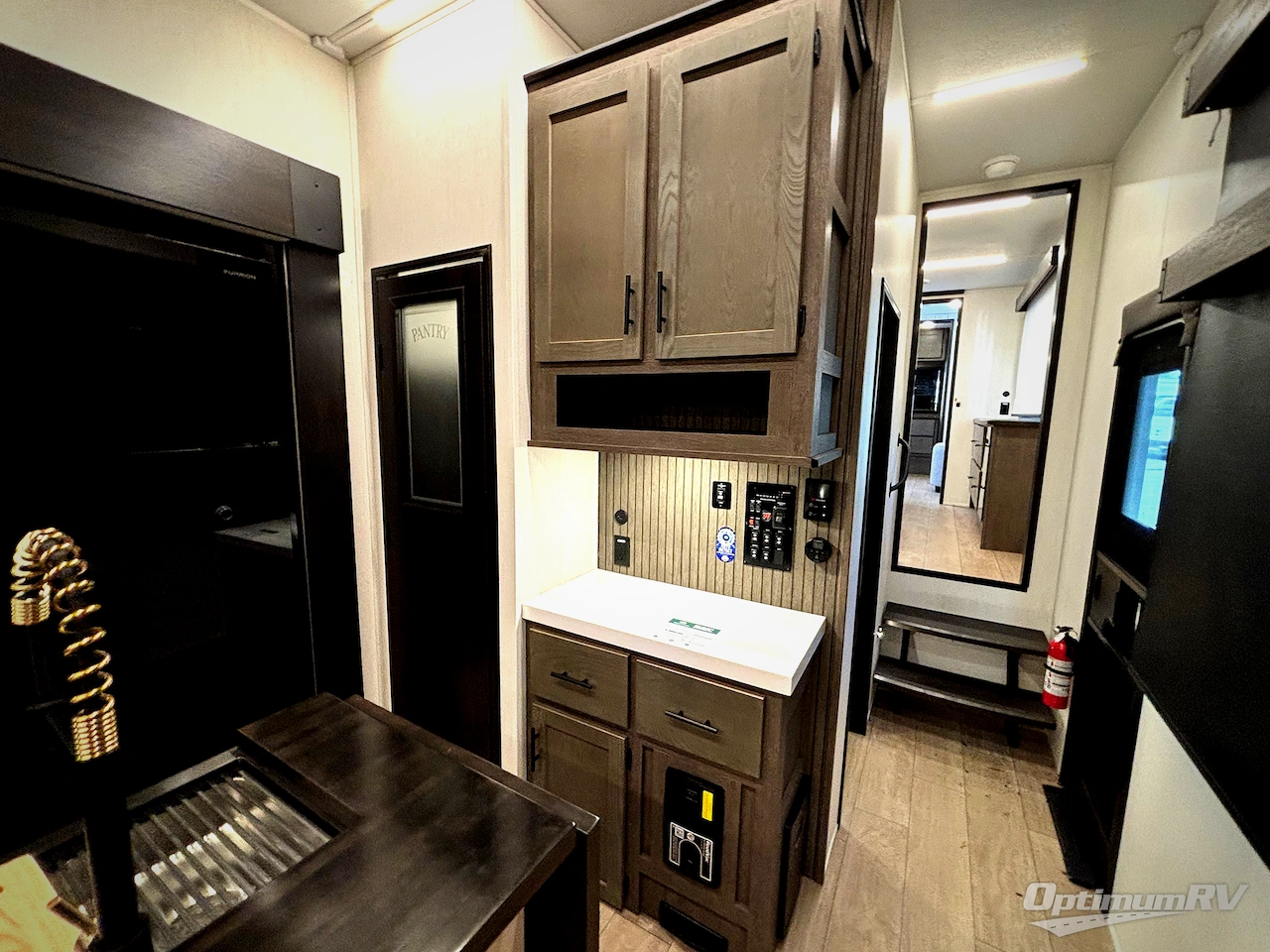 2026 Forest River Cherokee Arctic Wolf 38LEAH.G Photo 20