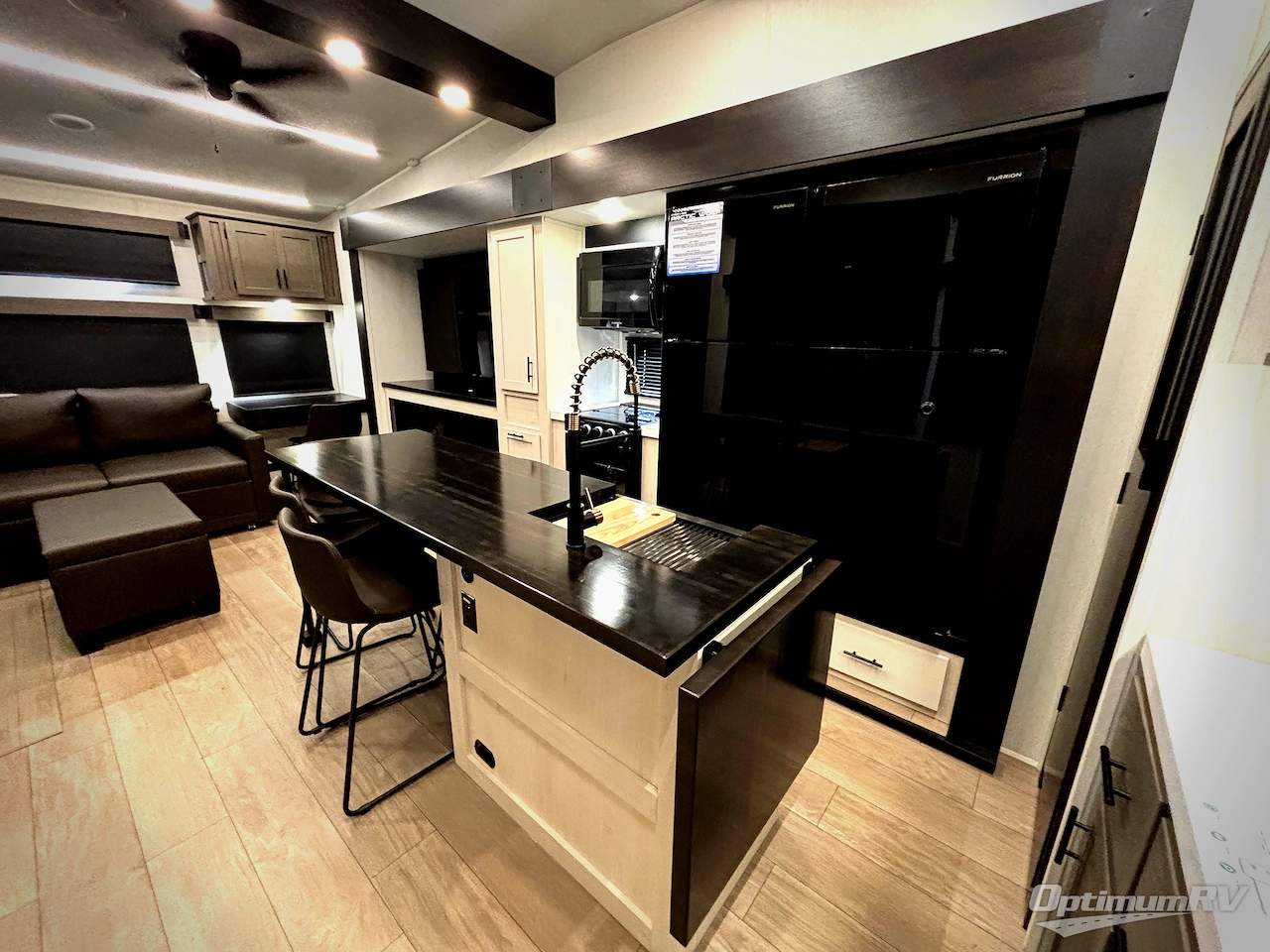 2026 Forest River Cherokee Arctic Wolf 38LEAH.G Photo 21