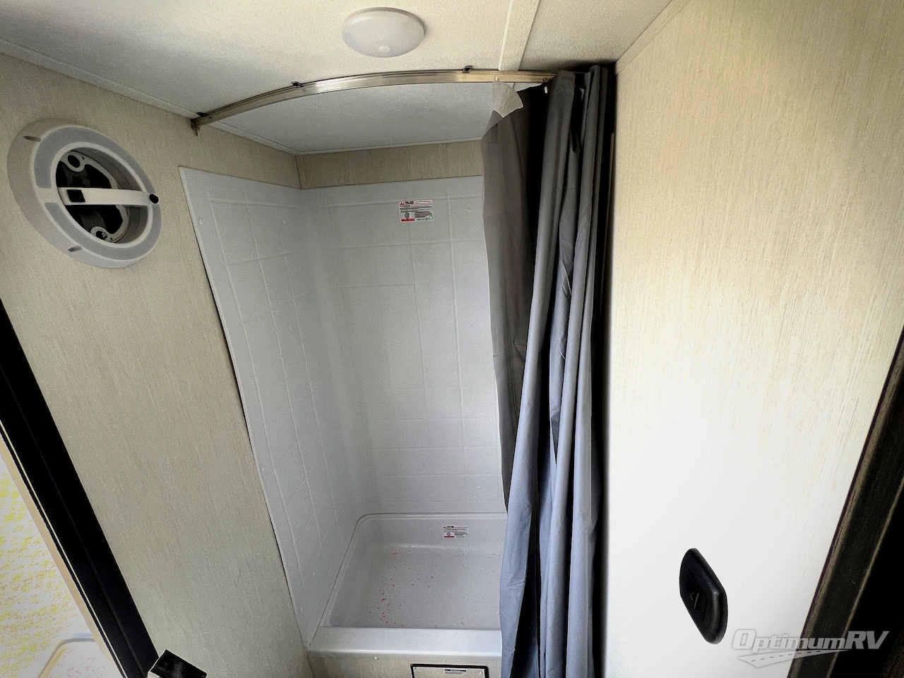 2026 Forest River Cherokee Arctic Wolf 38DST Photo 16