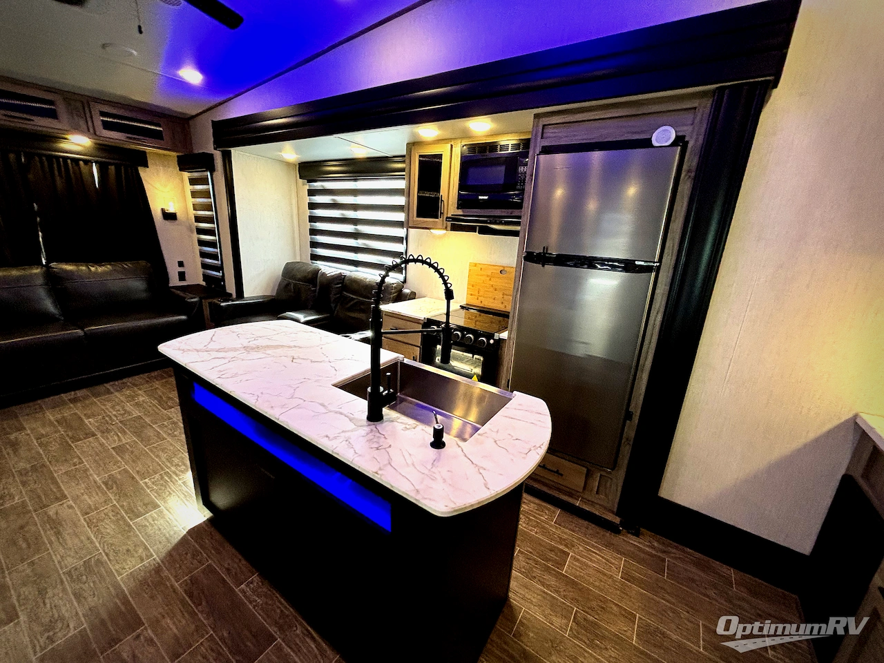 2022 Forest River Cherokee Arctic Wolf Suite 3550 Photo 17