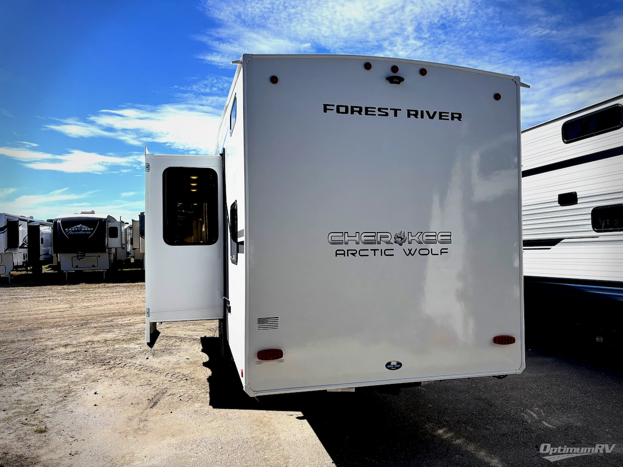 2026 Forest River Cherokee Arctic Wolf 285OPT Photo 3
