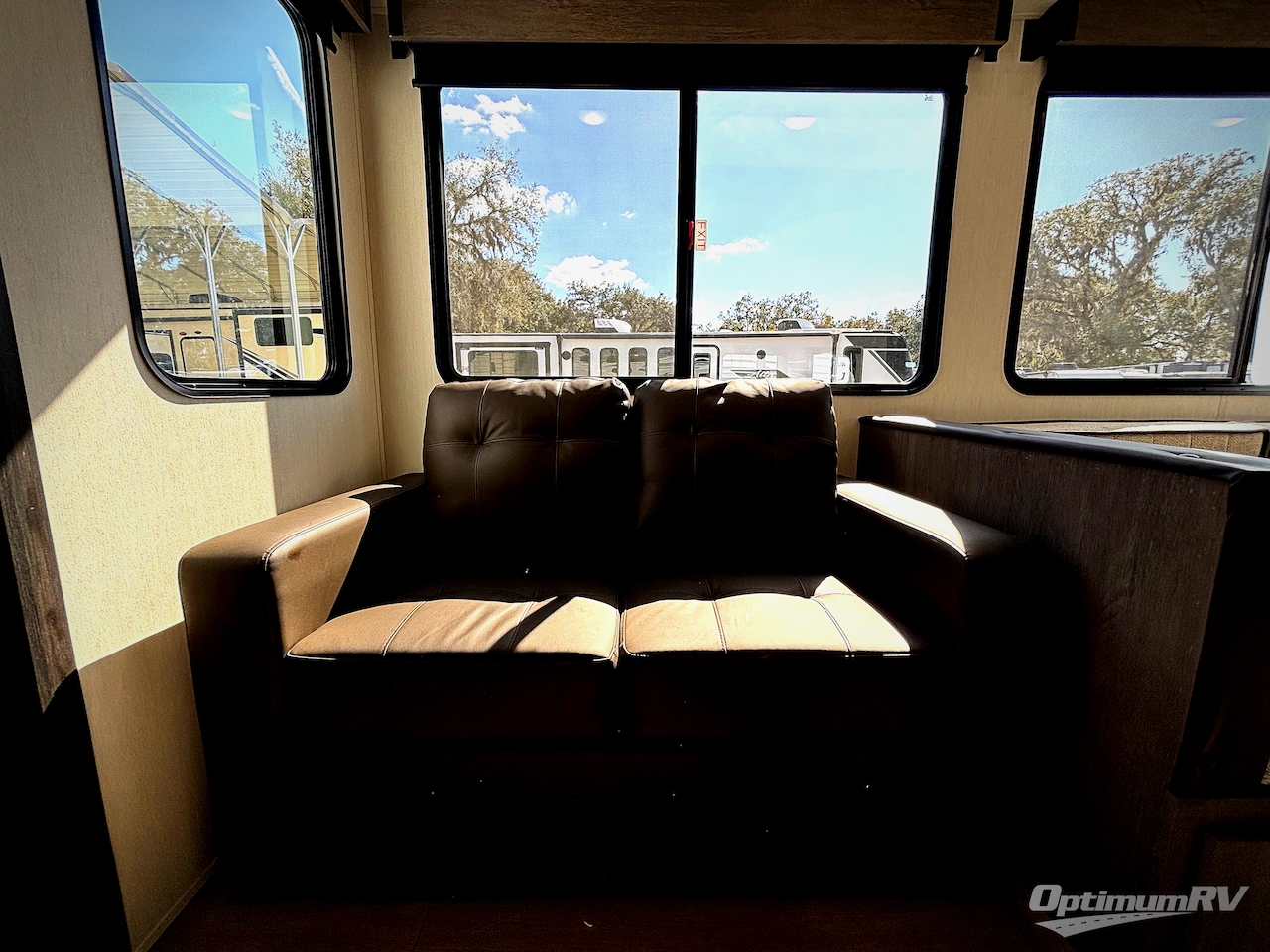 2026 Forest River Cherokee Arctic Wolf 285OPT Photo 9