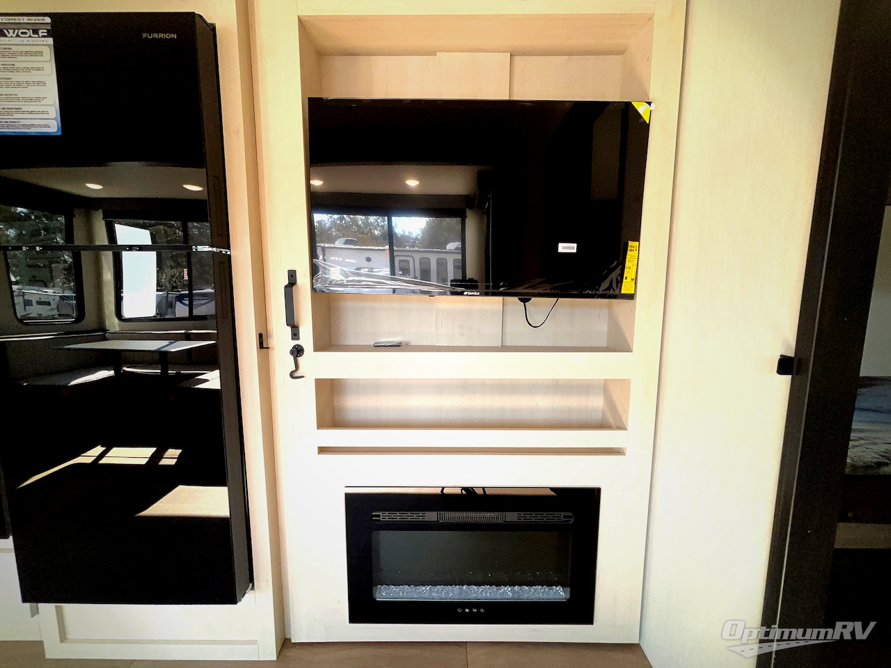 2026 Forest River Cherokee Arctic Wolf 285OPT Photo 12