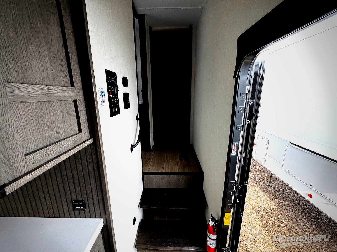 2026 Forest River Cherokee Arctic Wolf 3750SUITE Photo 17