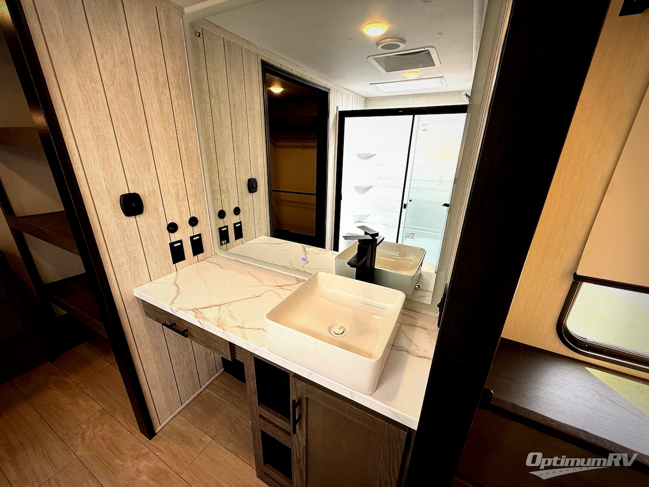 2026 Forest River Cherokee Arctic Wolf 38LEAH.G Photo 24