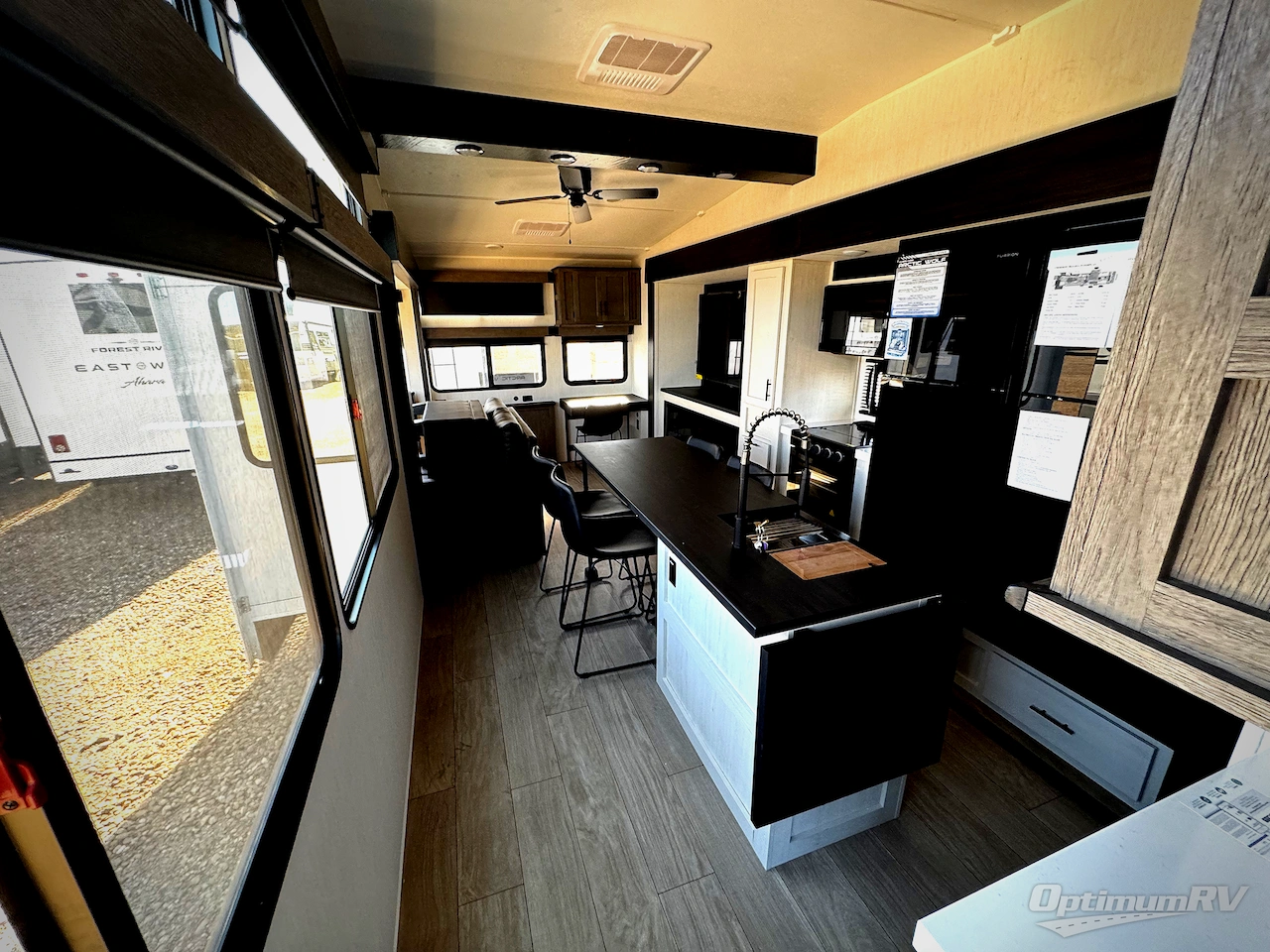 2026 Forest River Cherokee Arctic Wolf 38LEAH.G Photo 6